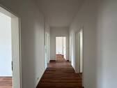 Flur - BEZUGSFREI: Moderne 3-Zimmer-Einheit mit Einbauküche!