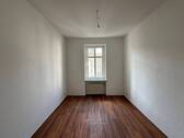 Zimmer 1 - 3 Zimmer Etagenwohnung zum Kaufen in Leipzig