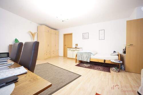 Wohn- und Esszimmer - 2 Zimmer Etagenwohnung zum Kaufen in Osnabrück