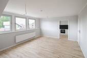 Wohnzimmer - Sanierte 3-Zimmer Wohnung in Mönchengladbach-Rheydt - sofort bezugsfrei