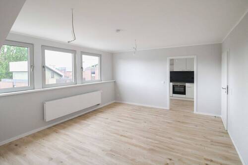 Wohnzimmer - Sanierte 3-Zimmer Wohnung in Mönchengladbach-Rheydt - sofort bezugsfrei