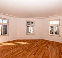 Wohnzimmer - Referenz - Offener Wohntraum im Erstbezug - helle 2-Raum-Wohnung - Fußbodenheizung, Parkett, CAT-7 Netzwerk