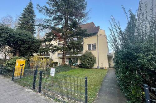 Separater Eingang zur Wohnung - Etagenwohnung mit 47,00 m&sup2; in Düsseldorf zum Kaufen