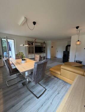 Wohn-/Essbereich / Terrasse - 4 Zimmer Etagenwohnung in klausdorf