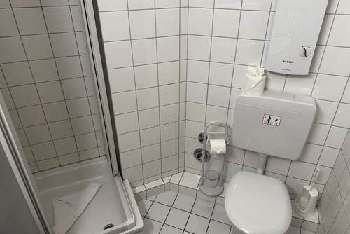Duschbad mit WC - 