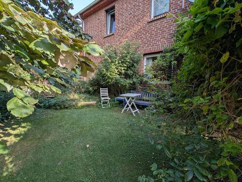 Hausansicht vom Garten - 4 Zimmer Etagenwohnung zum Kaufen in Vordorf