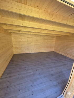 Garten_Holzhaus - innen - 