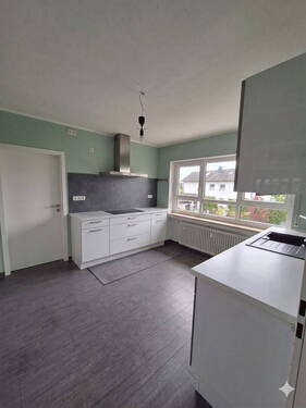EG_Einbauküche - Mehrfamilienhaus, Wohnhaus mit 318,00 m&sup2; in Neukirchen zum Kaufen