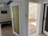 Blick in Schlaf-/Wohnzimmer - 
