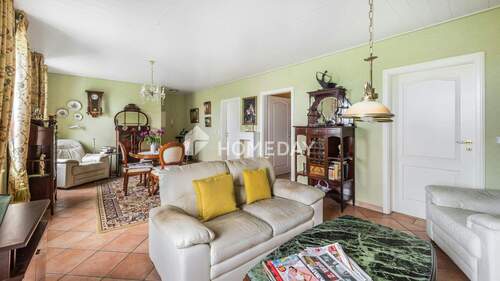 1. OG Wohnzimmer 1 2 - 