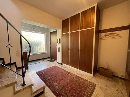 Diele und Eingang - 5 Zimmer Einfamilienhaus zum Kaufen in Flensburg