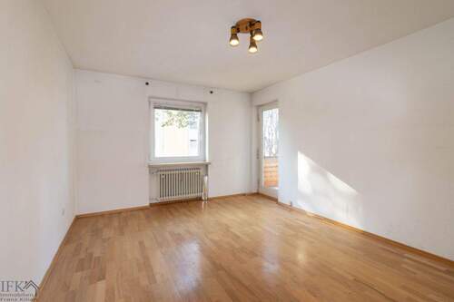 Schlafzimmer 1 - 3 Zimmer Etagenwohnung in Weilheim in Oberbayern