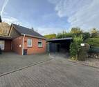 20. Hausansicht mit Carport.jpg - 