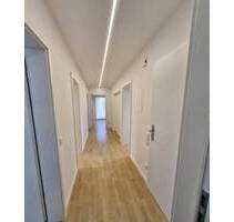 3 Zimmer Wohnung 84,0qm neu renoviert im 2. OG, ab 15.08. frei - Nürnberg Muggenhof