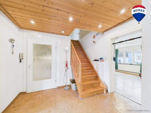 RE/MAX Immobilien DeLux Haus Merzig / Besseringen Flur 1. OG - 