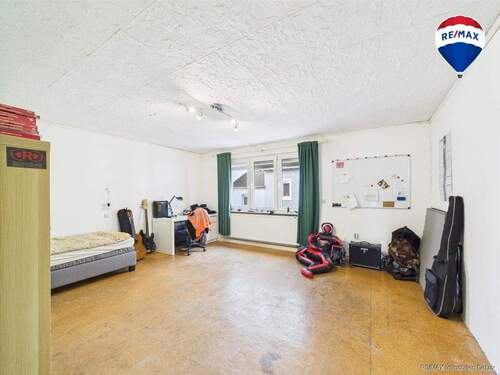 RE/MAX Immobilien DeLux Haus Merzig / Besseringen Zimmer 1. OG - 