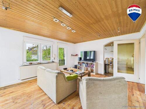 RE/MAX Immobilien DeLux Haus Merzig / Besseringen Wohnzimmer 1. OG - 