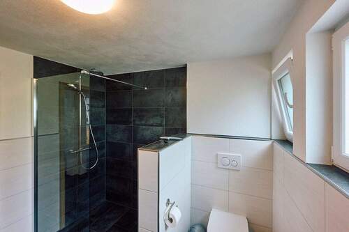 Erdgeschoss, Badezimmer - 