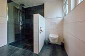 Erdgeschoss, Badezimmer - 