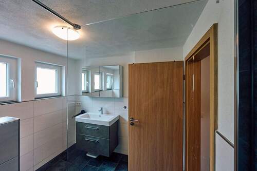 Erdgeschoss, Badezimmer - 