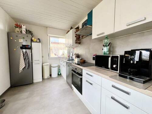 KÜCHE IM ERDGESCHOSS - 