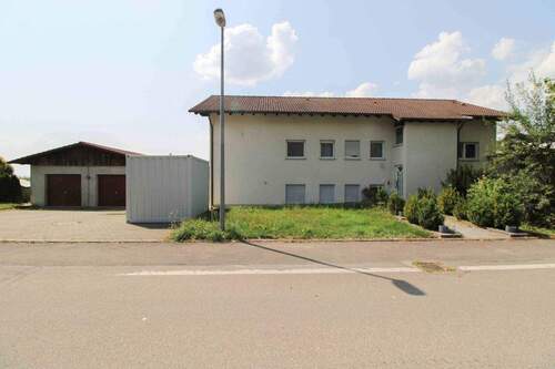 Haus Vorderansicht - Gewerbeobjekt (Büro, Produktion, Verkauf) in Dunningen