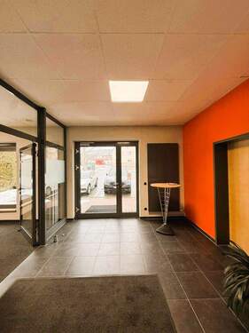 Eingangsbereich - Mehrfamilienhaus, Wohnhaus in Neukirchen/Erzgebirge zum Kaufen