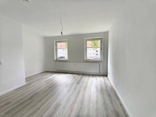 Wohnzimmer - 3 Zimmer Etagenwohnung zur Miete in Salzgitter