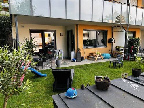Terrassen- und Gartenbereich - 