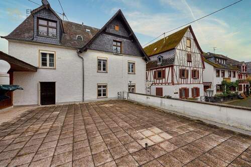 4 - Mehrfamilienhaus, Wohnhaus mit 243,00 m&sup2; in Pünderich zum Kaufen