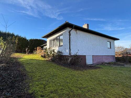 Hausansicht Süd, Ost.JPG - Einfamilienhaus mit 121,00 m&sup2; in Eching zum Kaufen