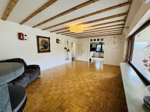 Zimmer 3 / Wohzimmer im EG - 