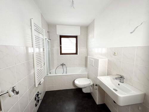 Badezimmer im 1.OG - 