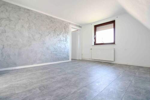 Schlafzimmer 2 (OG) - 