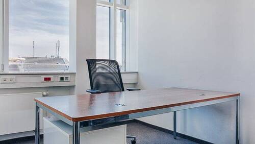 Büroraum 2 - Helles 12m² Büro in Eppendorf - 247 Zugang, Dachterrasse, möbliert