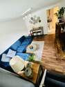 Wohnzimmer 1 - Schicke 2-Zimmer Wohnung mitten in Winterhude