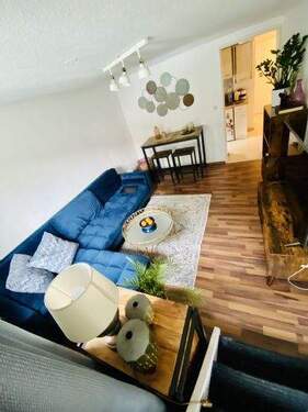 Wohnzimmer 1 - Schicke 2-Zimmer Wohnung mitten in Winterhude