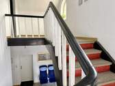 Treppenhaus - Mehrfamilienhaus, Wohnhaus mit 330,00 m&sup2; in Sinntal zum Kaufen