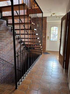 Flur im EG - 6 Zimmer Einfamilienhaus in Syke