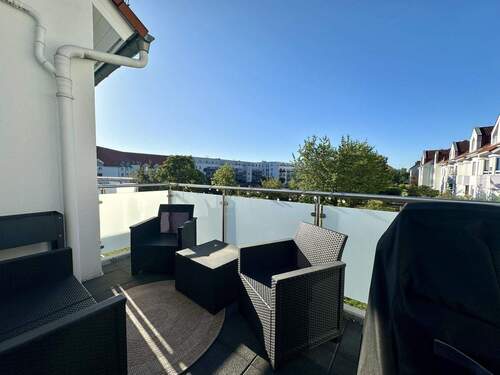 Balkon mit Blick ins Grüne - 