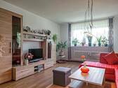 Wohnzimmer - 3 Zimmer Etagenwohnung in Offenburg / Hildboltsweier
