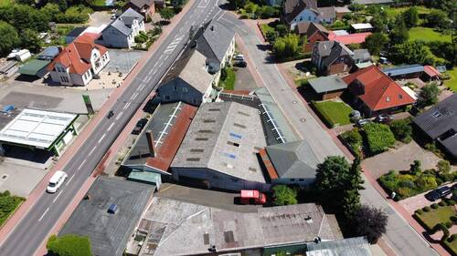 dji_fly_20250701_140230_490_1751371650637_photo_optimized - Gewerbeimmobilie mit Wohnraum Sanierung erforderlich