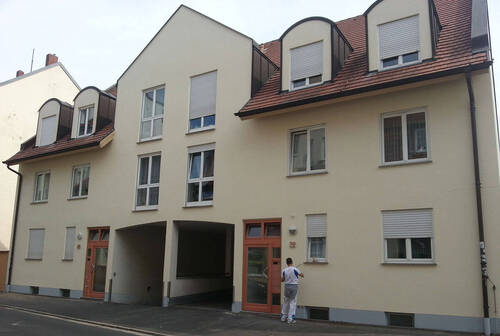 Hausansicht - 3 Zimmer Etagenwohnung zur Miete in Delitzsch