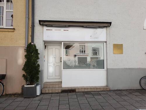 Praxiseingang mit Schaufenster - 4 Zimmer Büro zum Kaufen in München