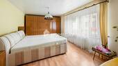1. OG Schlafzimmer 1 - 