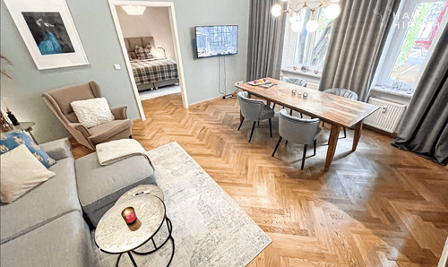 Wohnzimmer 2 - 2 Zimmer Etagenwohnung zum Kaufen in Berlin