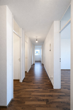 Flur - Etagenwohnung mit 70,00 m&sup2; in Ostfildern zum Kaufen