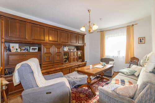 Wohnzimmer - 3 Zimmer Einfamilienhaus in Raisting