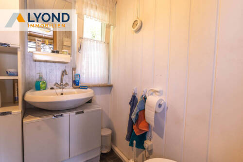 WC - Mehrfamilienhaus, Wohnhaus mit 70,00 m&sup2; in Plaue / Kleinbreitenbach zum Kaufen