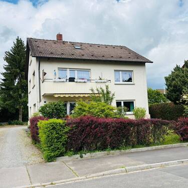 Ansicht - Wohnhaus mit 3 Wohnungen und Garagen und grossem Garten in der Nordstadt